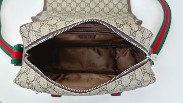 激安グッチバッグコピー着用イメージ